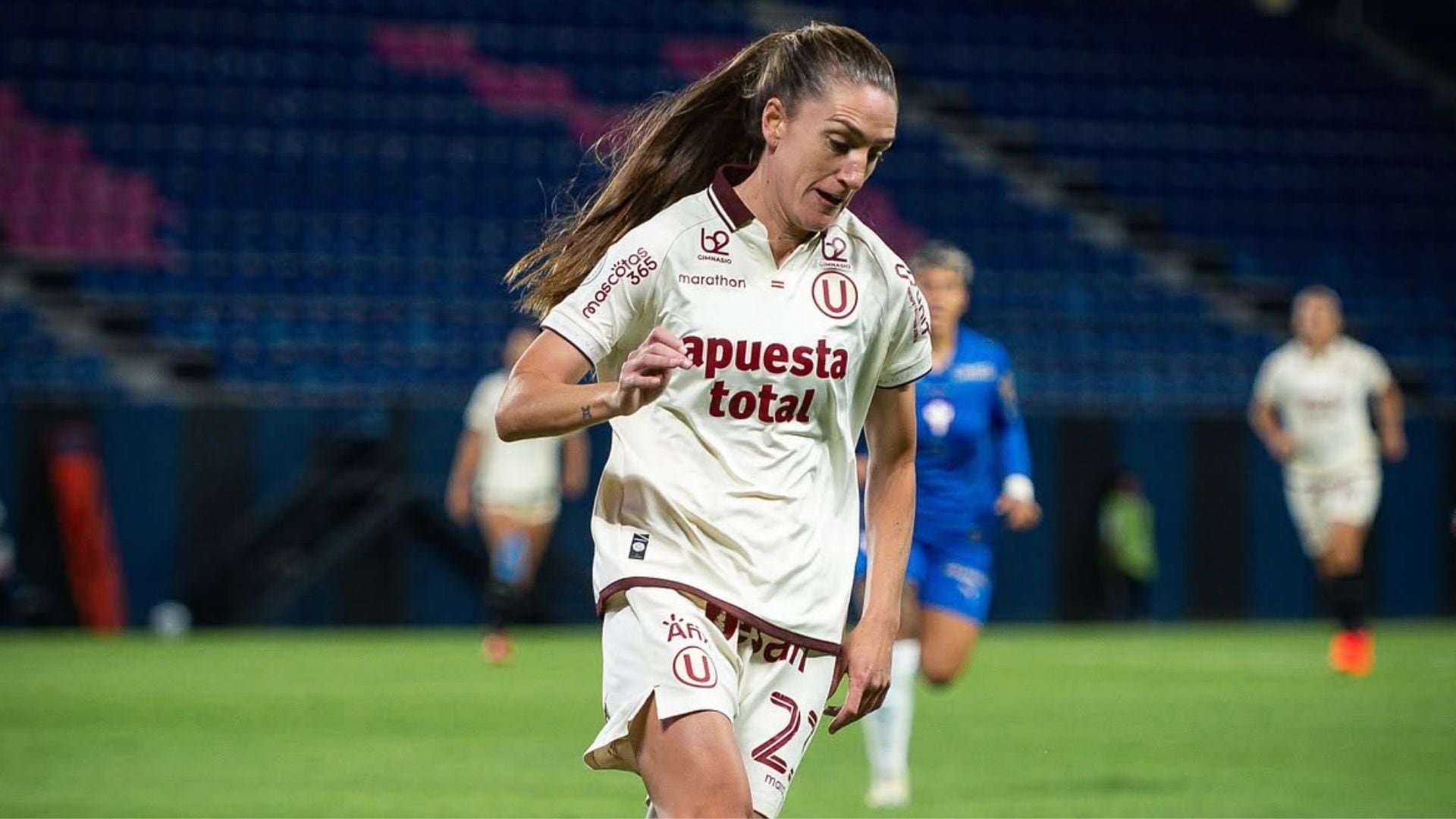 Sofía Oxandabarat, la goleadora de Universitario que erró en un momento crucial para las