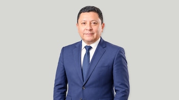 Roberto Rosales es especialista en logística, comercio y negocios internacionales, docente universitario