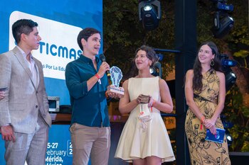 Nicolás Gatica y Laura Smulian