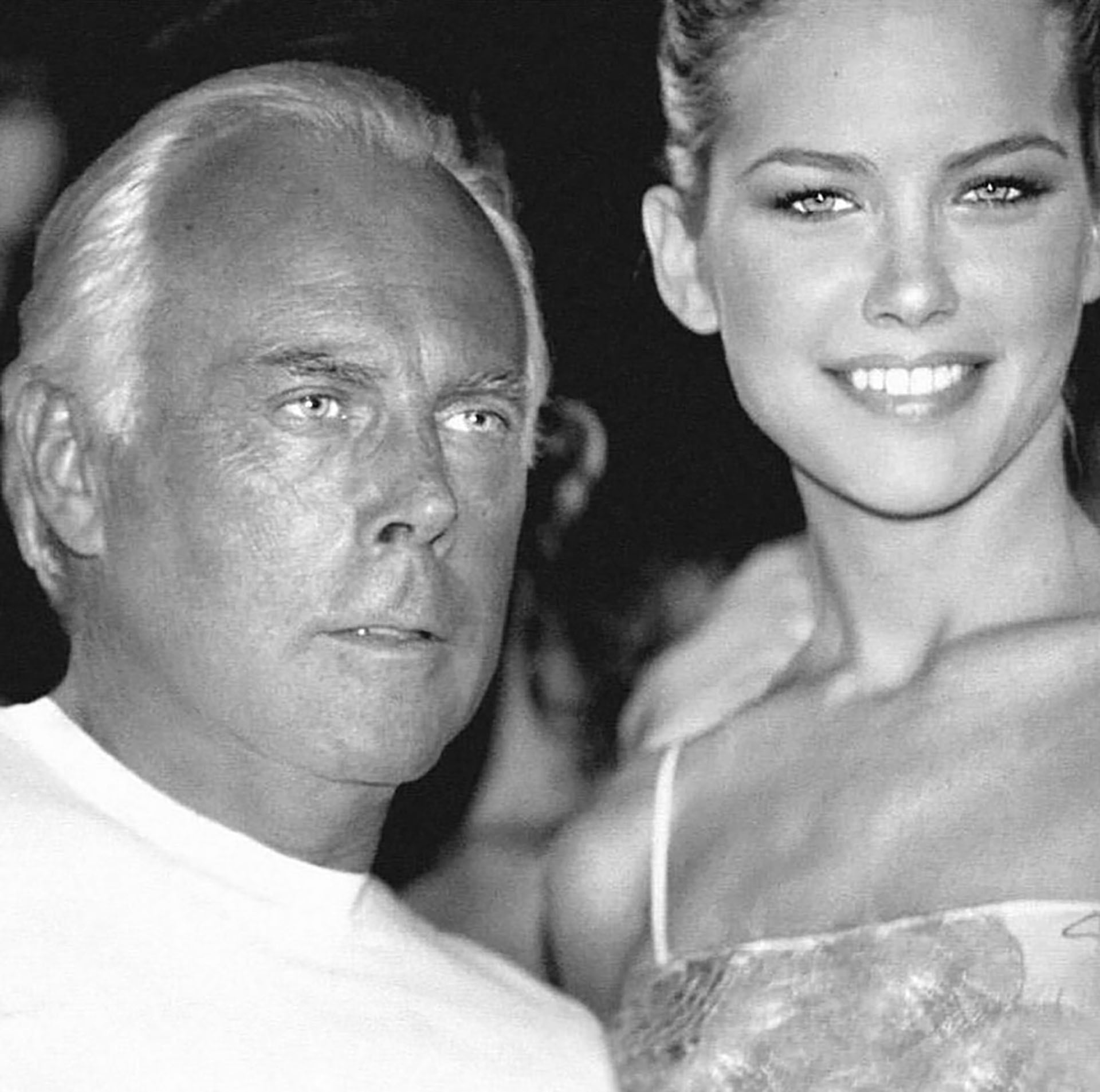 Armani junto a Valeria Mazza. El diseñaor dejó una fortuna, según la revista Forbes, de más de 12 millones de euros