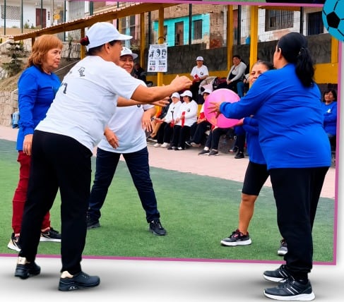 Cuatro de cada cinco peruanos son sedentarios y un proyecto juvenil busca revertirlo entre adultos mayores de Lima Sur