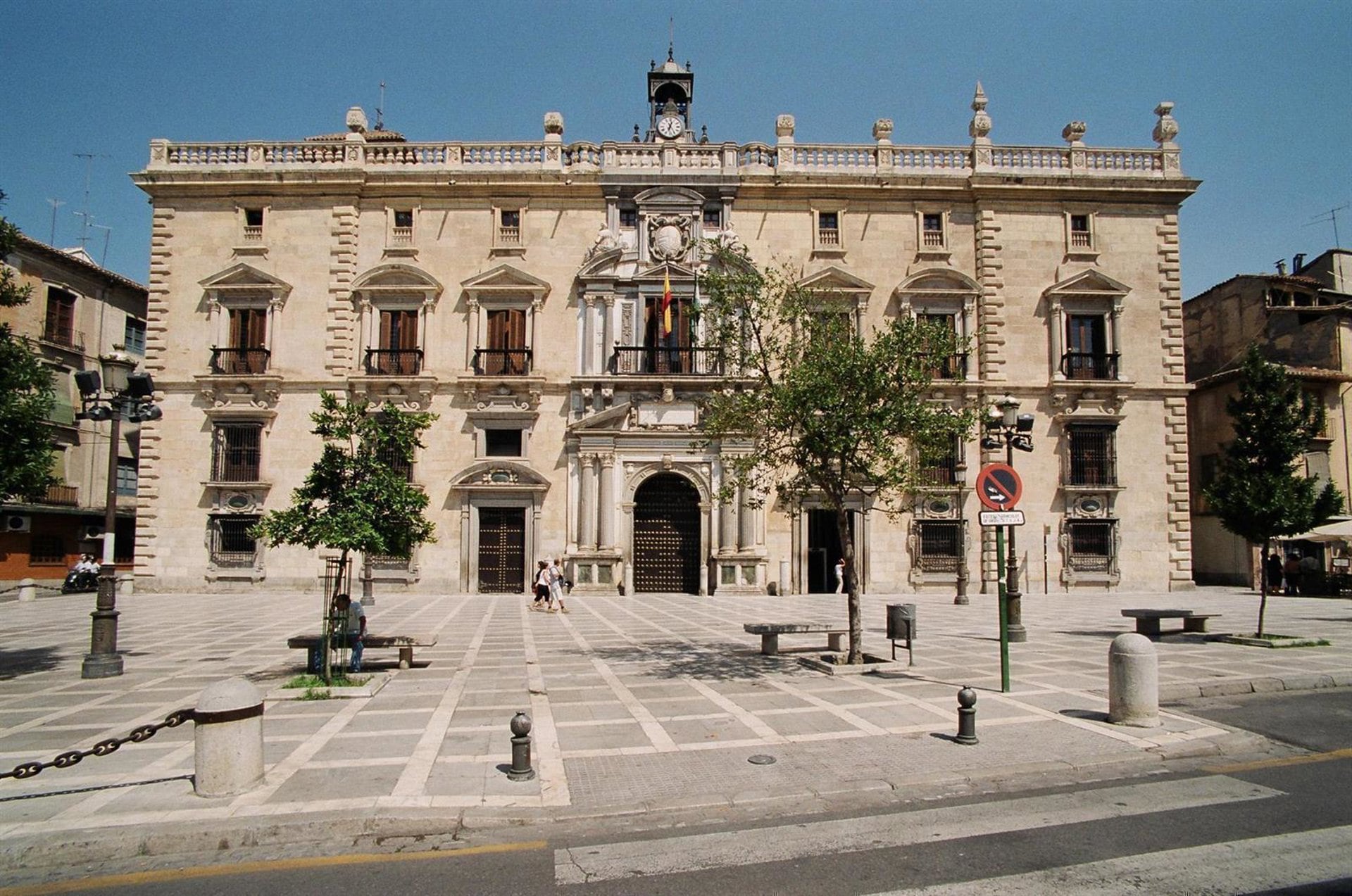 Confirman 4 años de cárcel tras ser sorprendido con 640 euros en 32 billetes falsos e identificarse con un NIE ajeno