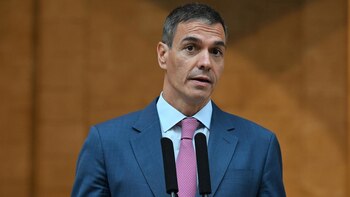 Sánchez denuncia la "impunidad" con la que actúa Ayuso comprándose "un aticazo" y exige a Feijóo que aclare "qué sabía"
