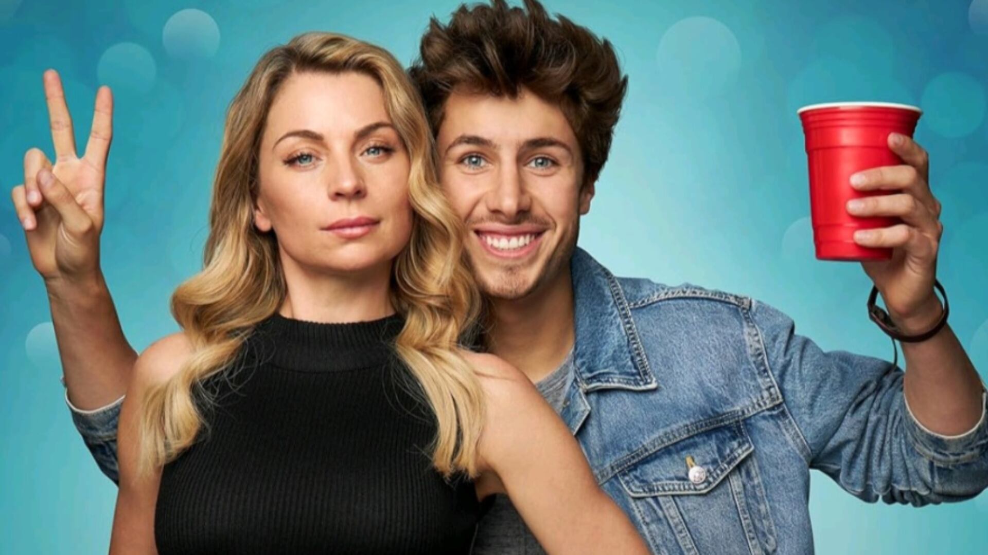 Un relato que desafía normas sobre la edad y las expectativas en las relaciones. Una cineasta mexicana proporciona una visión fresca y sin recetas sobre lo que significa amar en tiempos modernos. (promocional Quieres ser mi novia película)