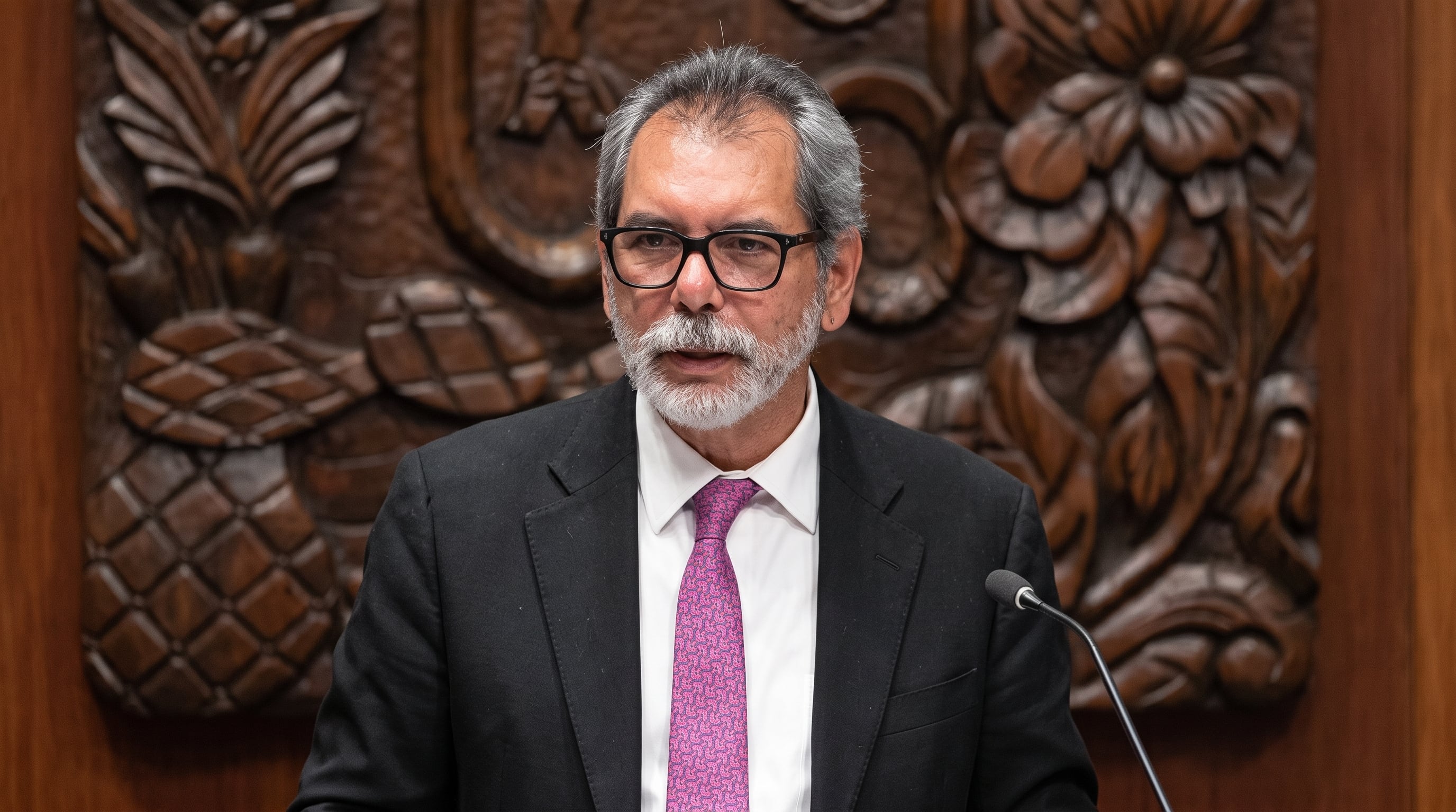 Deuda pública llegará a 55% del PIB; Édgar Amador defiende su sostenibilidad ante el Senado.