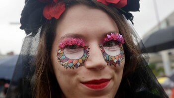 Un participante posa durante el