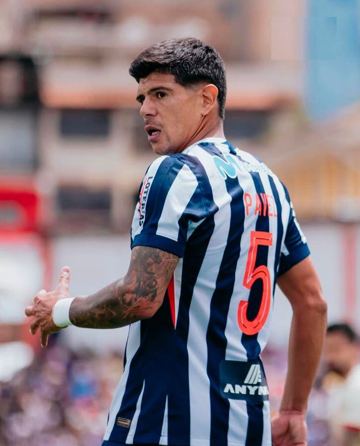 El mediocampista chileno cruzó fronteras para afinar su diagnóstico, mientras en Alianza Lima crece la expectativa por su evolución a días del clásico ante Universitario. (Facebook / Club Alianza Lima)