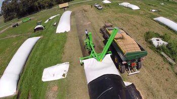 Para la Bolsa de Comercio de Rosario, "el silobolsa, se ha transformado en el gran aliado de la cosecha en la cuarentena", ya que las plantas de los acopios tienen colmadas su capacidad