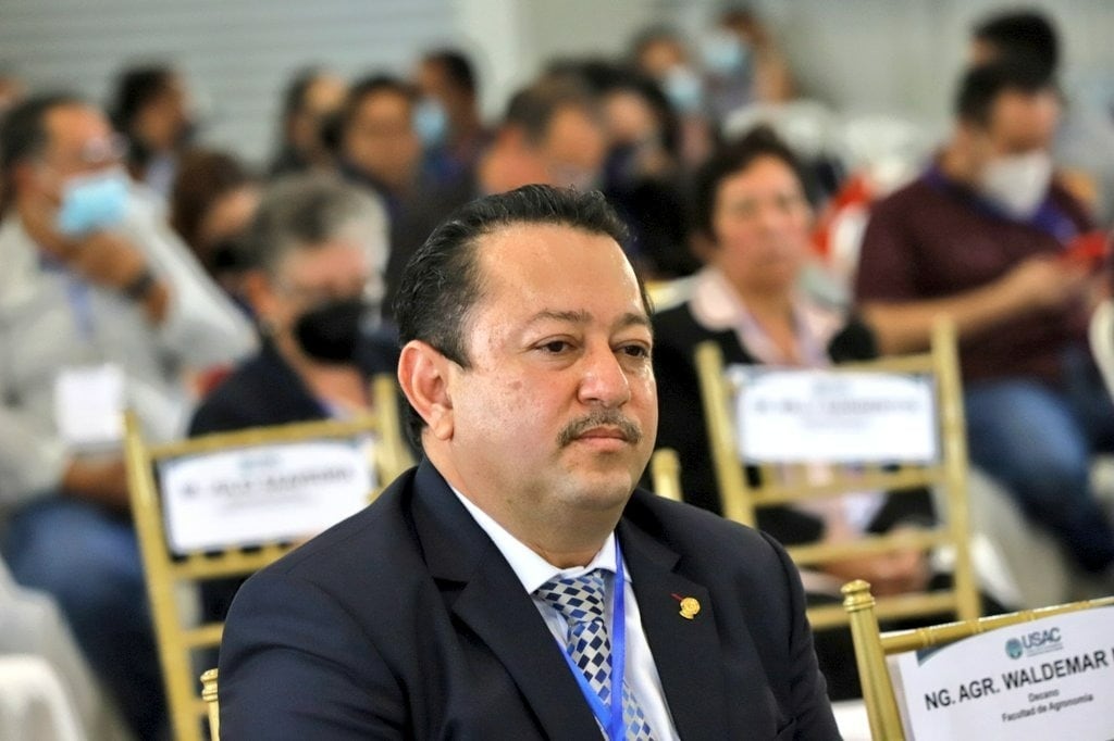 Walter Mazariegos fue reelecto como Rector de la USAC. Ambos procesos eleccionarios han estado marcados de señalamientos de corrupción e irregularidades que han sido denunciadas ante los órganos jurisdiccionales. (USAC)