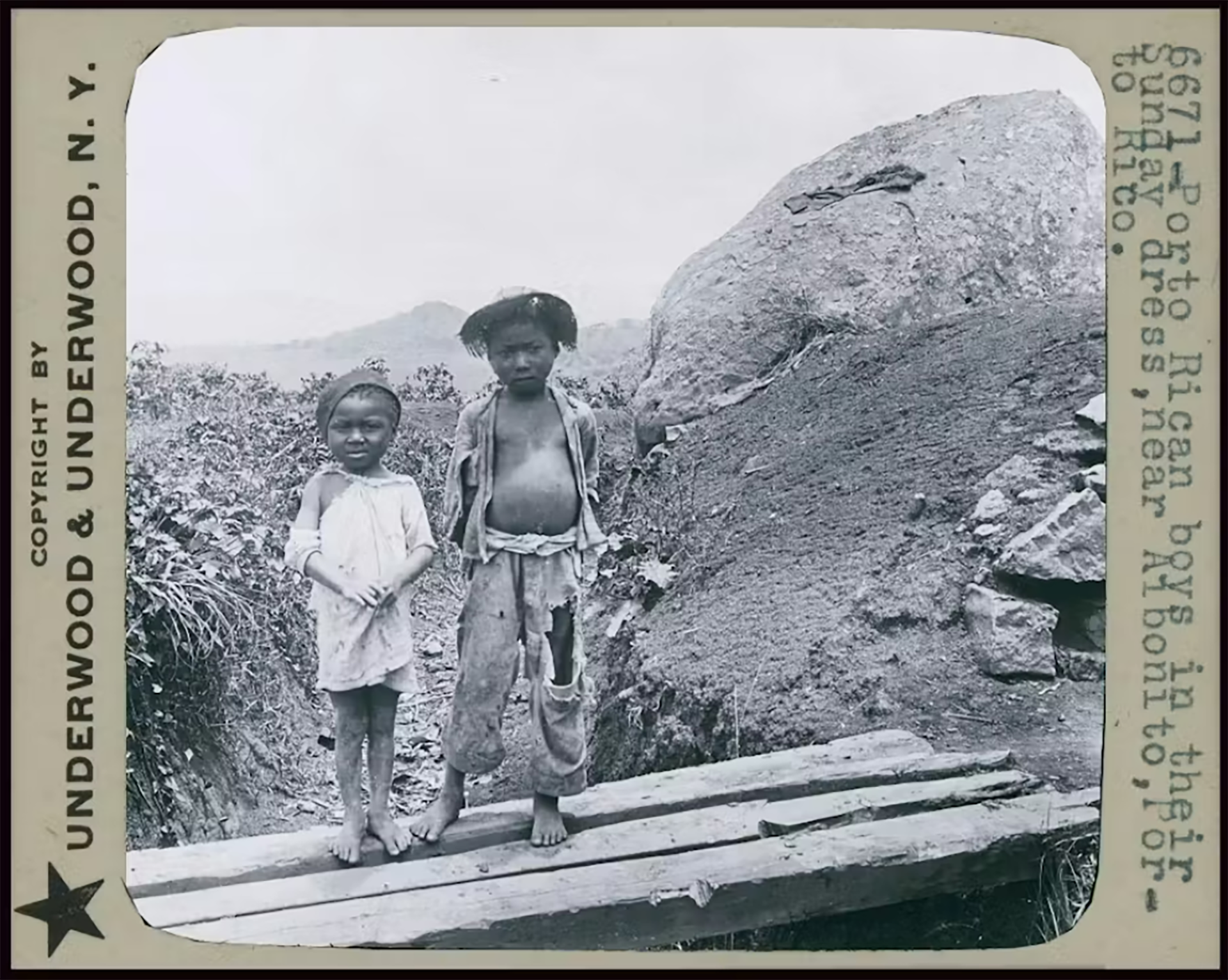 Niños puertorriqueños en traje de domingo, de Strohmeyer & Wyman. 1900. Archivo General de Puerto Rico ADQ.87-04-92