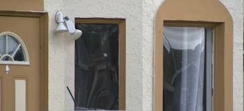 Los equipos forenses recolectaron material