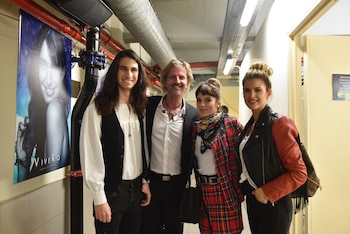 Franco, el hijo mayor de Romina Yan, junto a Facundo Arana, Gimena Accardi y Mery del Cerro en ViveRo