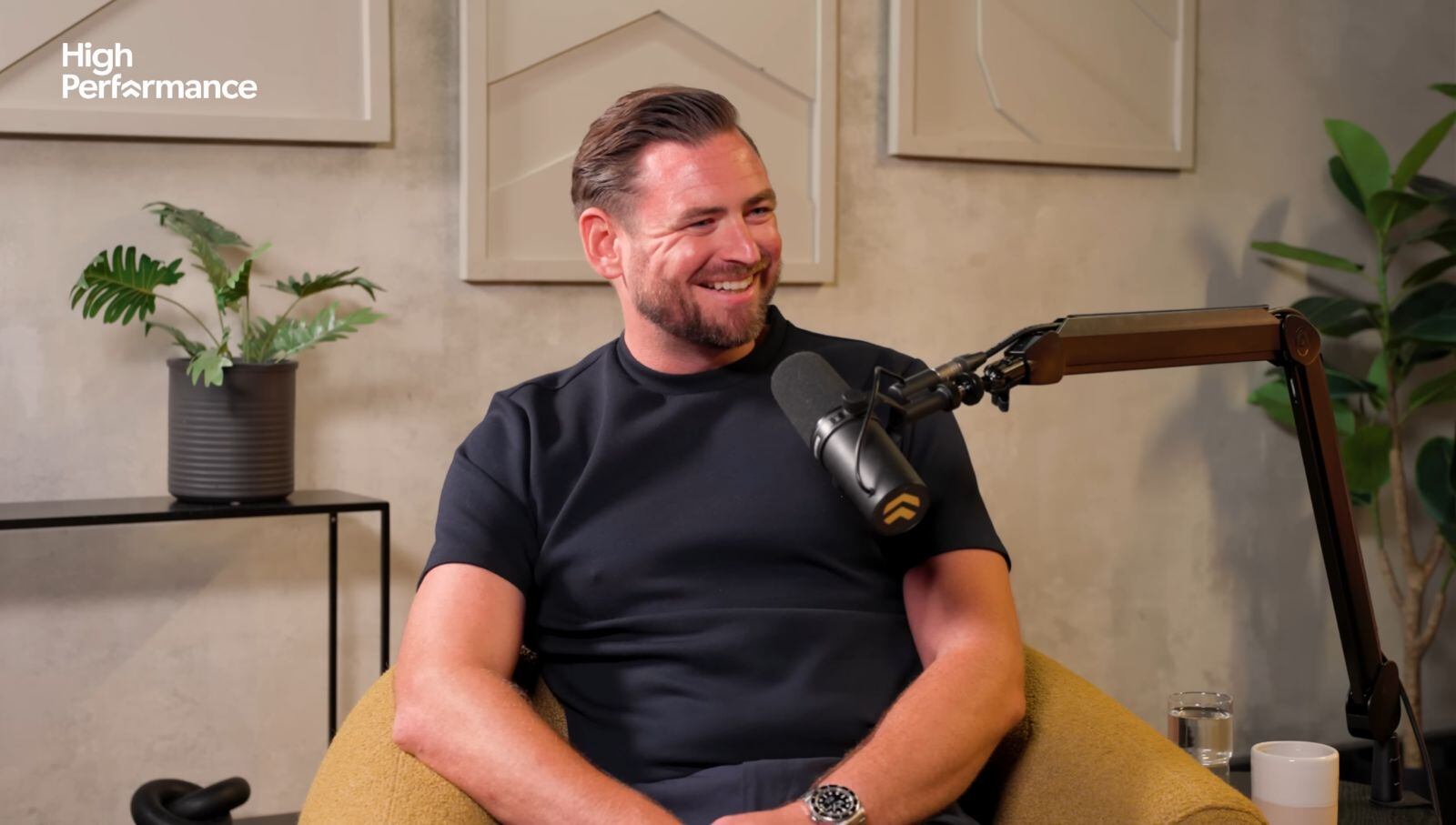 El cambio de mentalidad fue clave: Verstappen dejó de obsesionarse con ganar cada carrera para concentrarse en conquistar el campeonato (Captura de video: YouTube/High Performance)