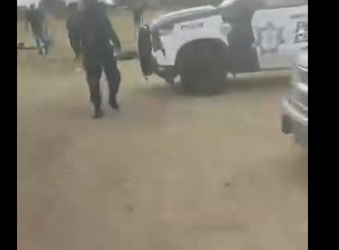 En el clip se ve a elementos de seguridad en la escena. (Capturas de pantalla)