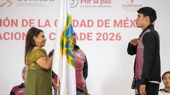 Clara Brugada abandera a atletas de CDMX rumbo a la Olimpiada Nacional CONADE 2026