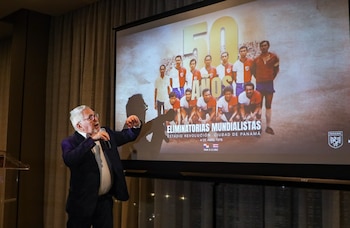 El presidente encargado de la FEPAFUT, Fernando Arce, resaltó la importancia de quienes encendieron la llama del futbol nacional en Panamá. (Facebook/ Fepafut Panama)