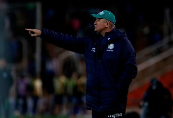 En la imagen, el director