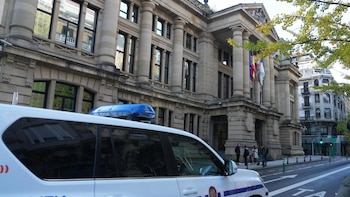 Condenado a 4 años y medio de cárcel el profesor acusado de ofrecerse como 'sugar daddy' a alumnas menores en Guipúzcoa