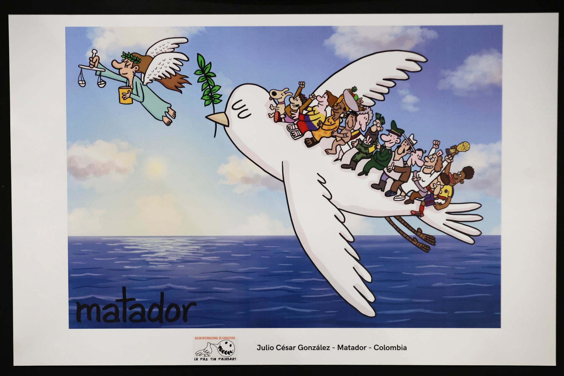 Vladdo participa en la muestra con una obra centrada en la infancia afectada por la guerra y defendió la caricatura como herramienta para crear conciencia - crédito EFE