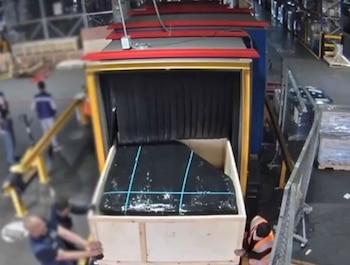 La organización criminal camuflaba cocaína en pianos de cola y generadores eléctricos para evadir controles en puertos y aeropuertos internacionales - crédito Dijín Policía Nacional