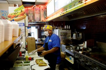 Los empleados de establecimientos en