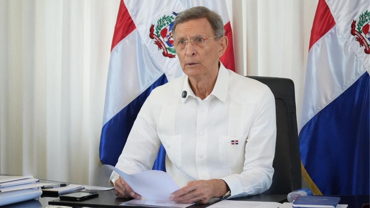 Roberto Álvarez concluye seis años de gestión al frente del Ministerio de Relaciones Exteriores de República Dominicana (Foto cortesía Cancillería)