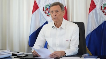 República Dominicana: Aceptan la renuncia del canciller Roberto Álvarez y nombran a Ito Bisonó
