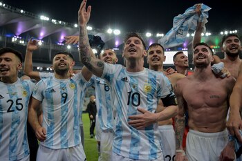 Los jugadores argentinos celebran la