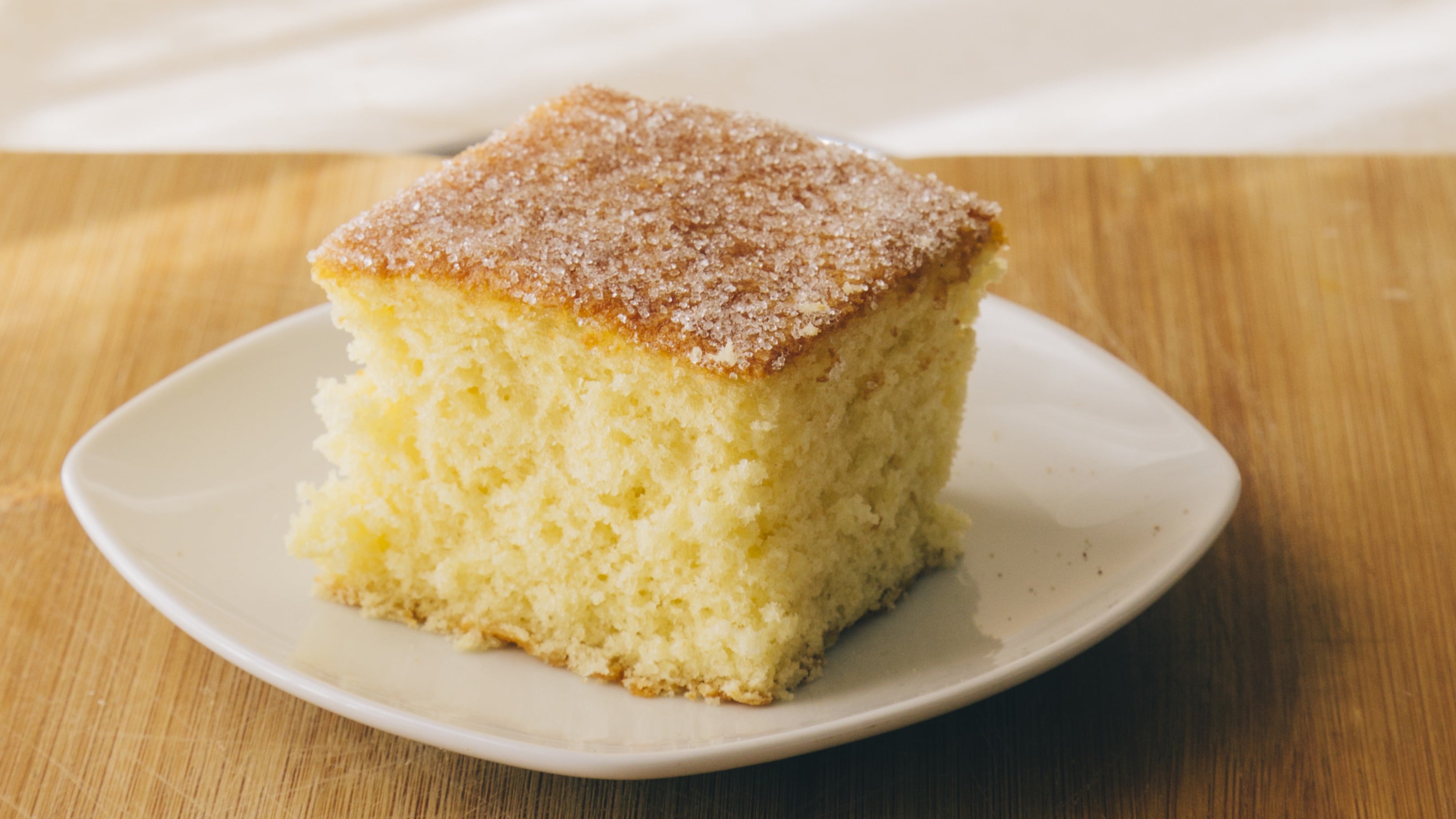 Receta de Bica de Laza, un bizcocho casero típico de Galicia (Magnific)