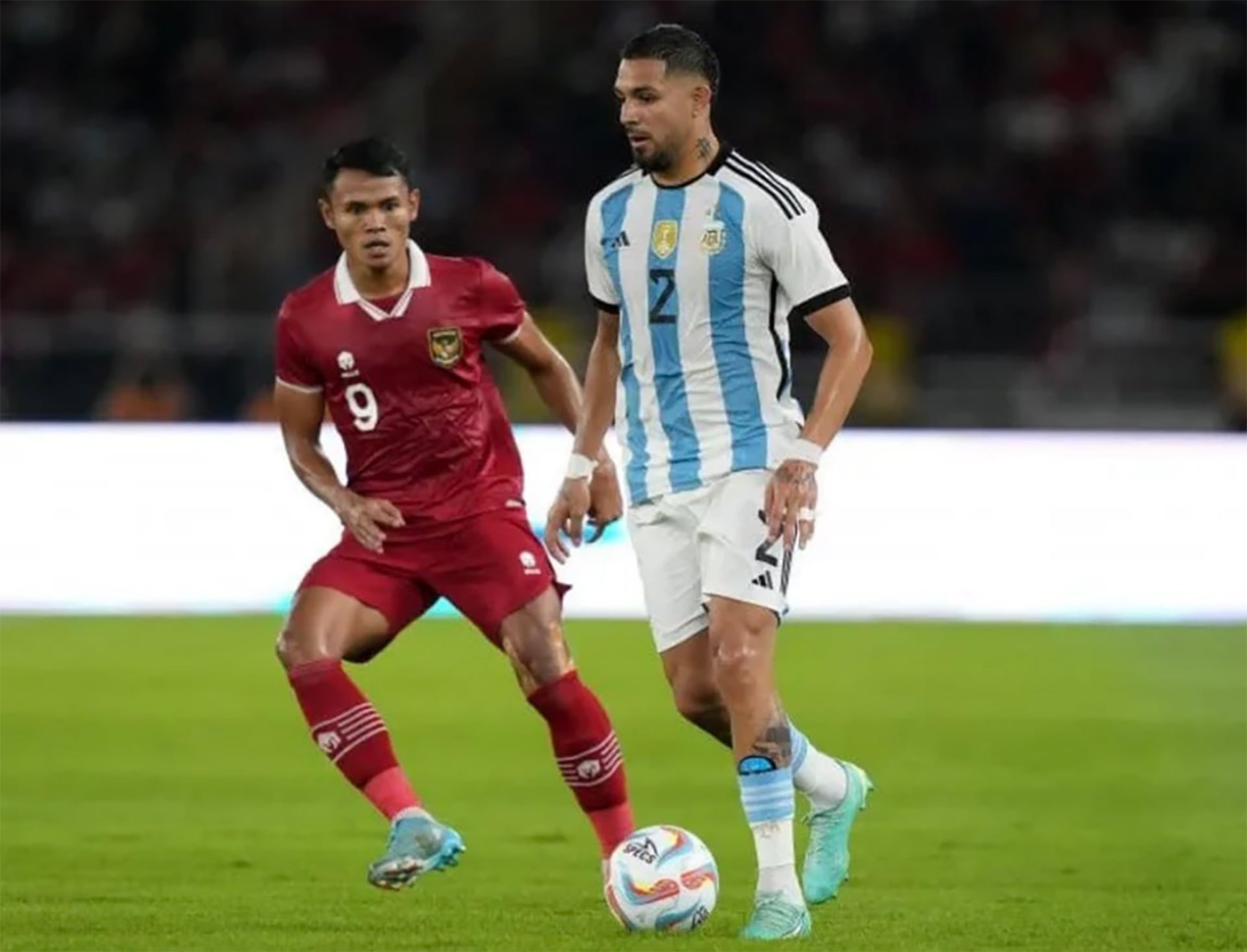 Medina con la camiseta de la Selección
