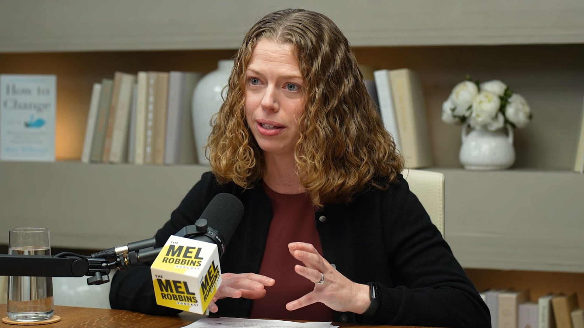 La experta en hábitos Katy Milkman identifica siete barreras universales que dificultan el cambio de comportamiento, según la ciencia del comportamiento (Captura de video)