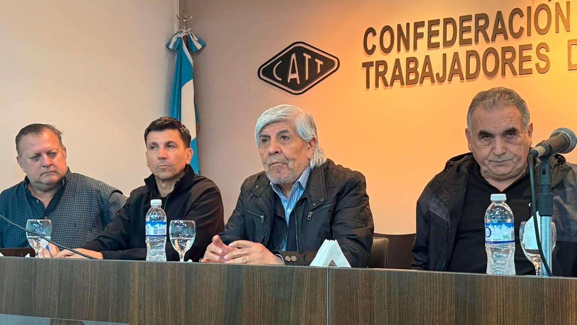 Hugo Moyano, en el congreso de la CATT que reeligió a Juan Carlos Schmid como titular