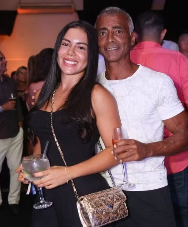 Romario con su ex novia, Alicya Gomes