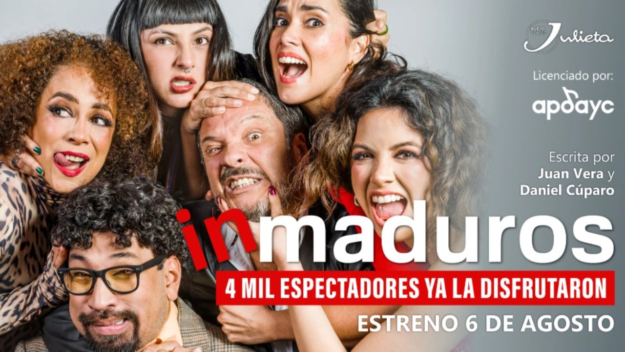 Seis actores de la comedia “Inmaduros”, con Aldo Miyashiro y Lucho Cáceres, posan en la imagen promocional para la segunda temporada de la obra en el Nuevo Teatro Julieta de Lima.