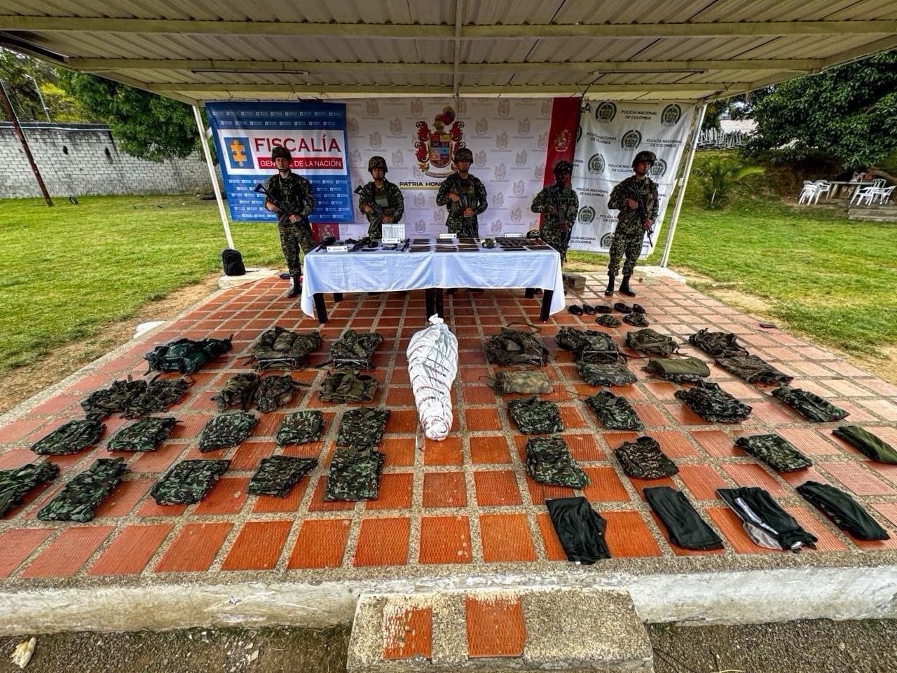 Abelardo de la Espriella destacó operativo del Ejército contra el Frente 36 en Antioquia - crédito @ABDELAESPRIELLA/X