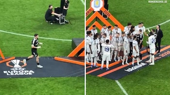 El extraordinario gesto del Dibu Martínez con un joven futbolista brasileño durante la premiación del Aston Villa en la Europa League
