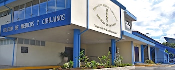 El Colegio de Médicos defiende