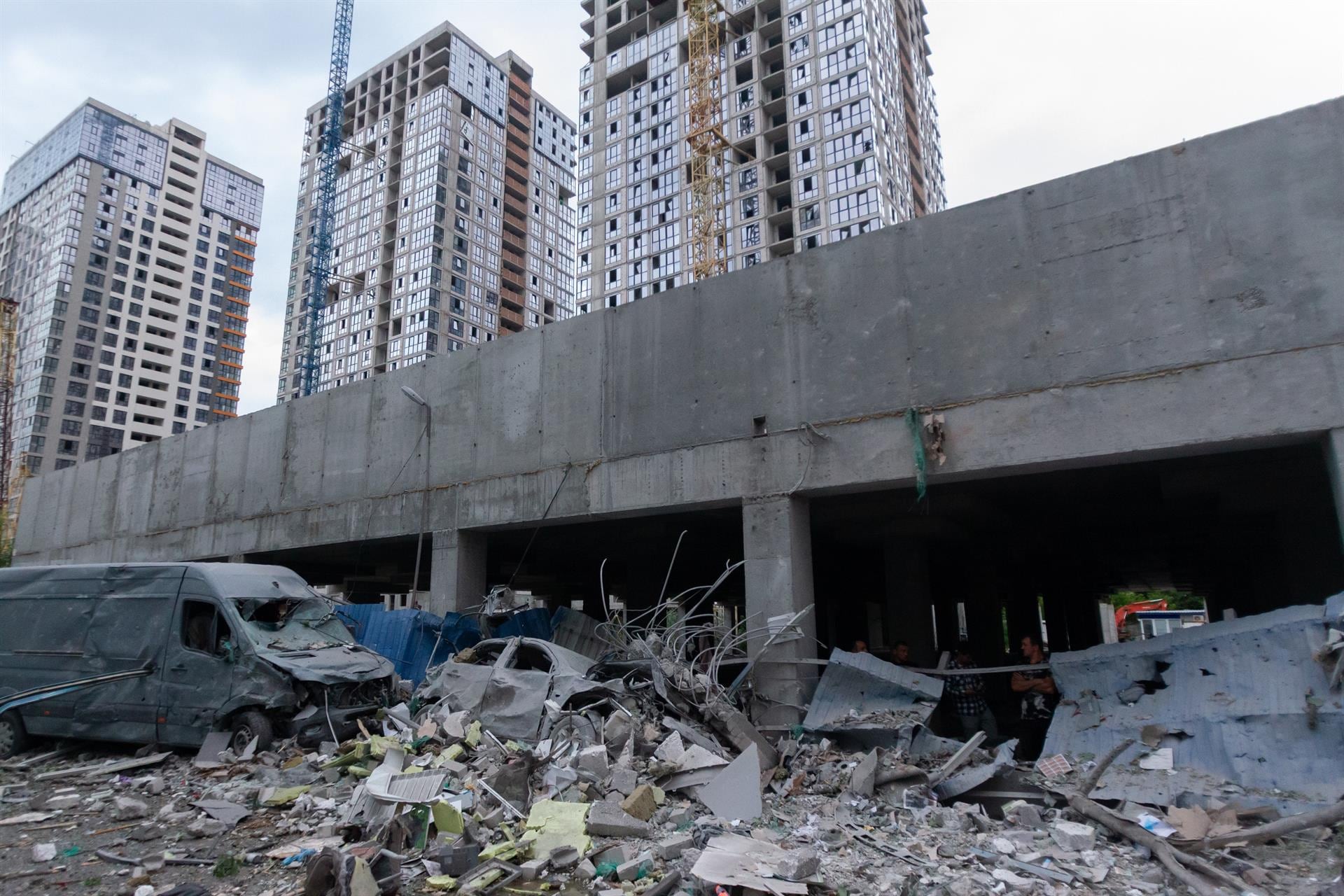 Al menos trece muertos y 75 heridos en uno de los ataques de Ucrania más mortíferos contra Rusia