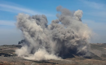 El humo sale del distrito