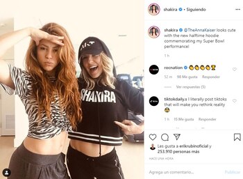Shakira realizó lanzamientos y presumió