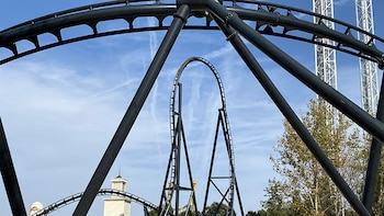Un hombre herido tras un accidente en la montaña rusa de Batman del Parque Warner de Madrid