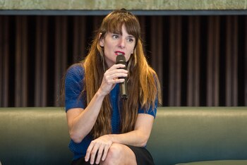 La distinción a Arias rompe