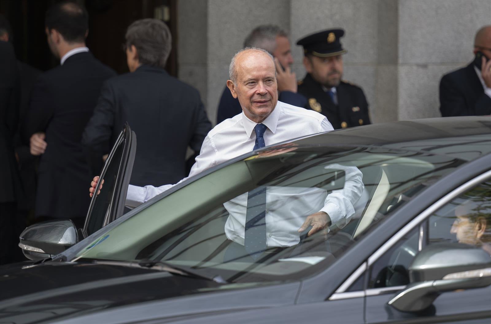 Dos magistrados del TC ven "fracaso" y "graves consecuencias" por no analizar la suspensión de voto a la 'ley de nietos'