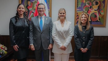 Roy Thompson renuncia como ministro de Trabajo y se convirte en la primera baja del gabinete de Laura Fernández