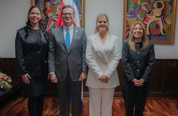 La presidenta Laura Fernández aceptó la dimisión con efecto inmediato y anunció que en los próximos días dará a conocer a la persona que asumirá la cartera laboral. Crédito: Redes sociales Roy Thompson