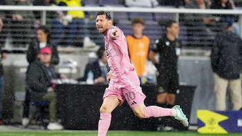 El delantero argentino Leo Messi se retira del partido del Inter Miami con molestias musculares