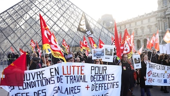 El Museo del Louvre cerró
