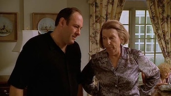 Así nació Livia, la madre de David Chase que marcó el tono más realista y crudo de Los Soprano