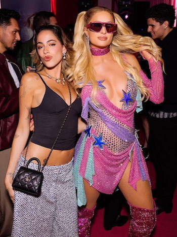 Tini deslumbró en la fiesta
