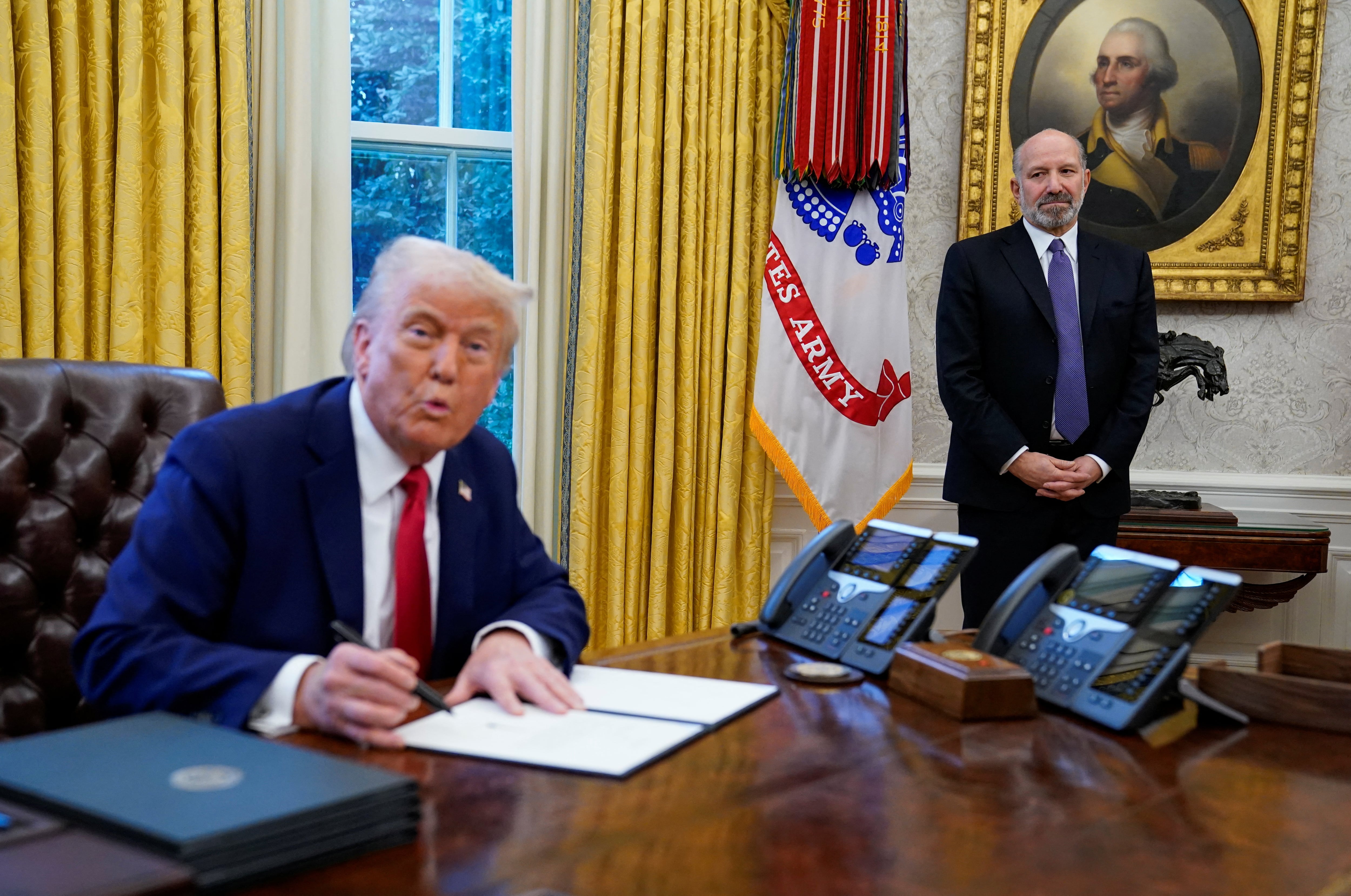 Donald Trump notificó al Congreso el fin de las hostilidades con Irán justo antes de cumplirse el plazo legal de 60 días. (REUTERS/Elizabeth Frantz)